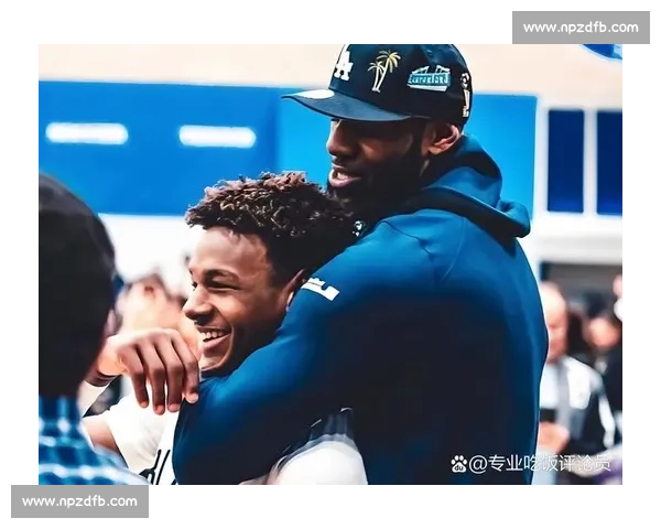 詹姆斯转发布朗尼扣篮训练：父子齐力见证成长！